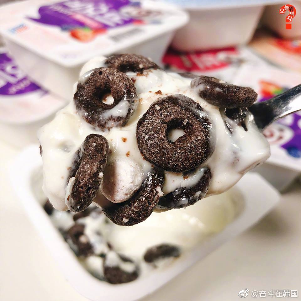 去韩国便利店会发现一种很好吃的酸奶"비요뜨"~这个小方盒子里|