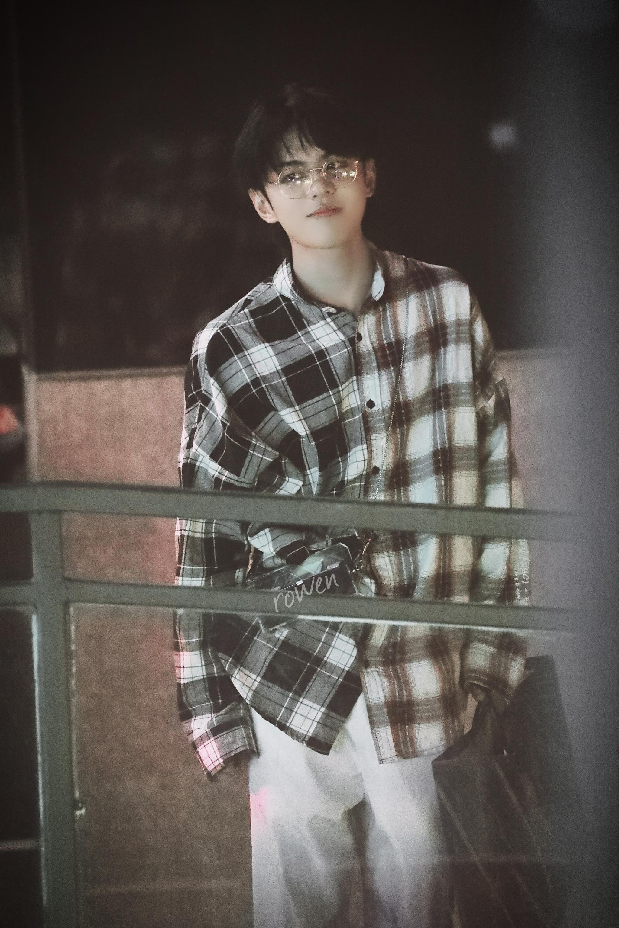 王晨艺格子风穿搭小合集可可爱爱帅帅气气晨艺