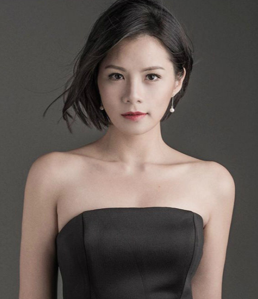 离婚后,温兆伦也没有娶暧昧的对象,反而飞速迎娶了自己的女助理潘燕妮