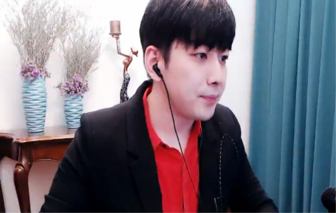 木梳:yy娱乐人气一姐文儿的男徒弟,也是文家师门最受敬重的,在今年的