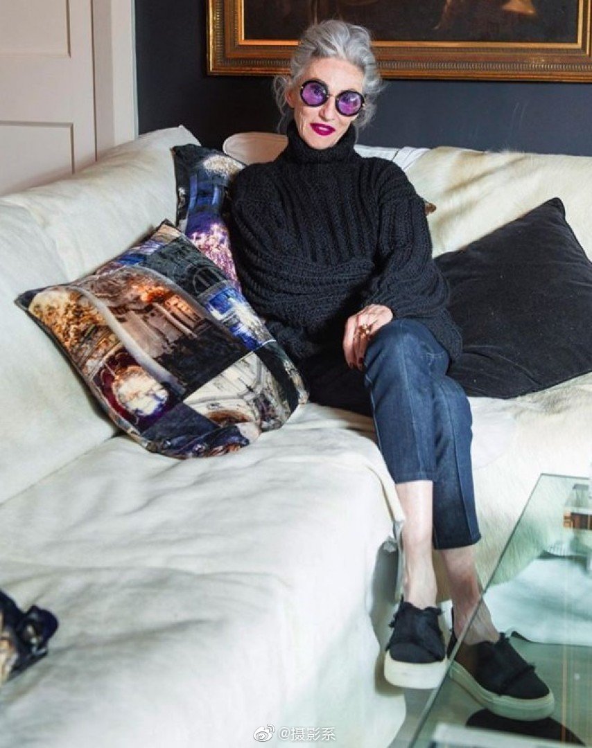 银发超模lindarodin71岁依旧闪闪发亮