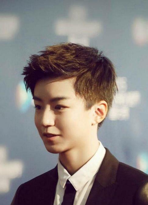 tfboys王俊凯的发型是怎么剪出来的,那么自然帅气应该怎么借鉴
