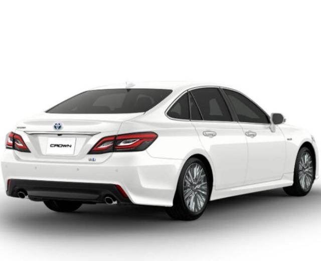 全新2020款丰田皇冠来了配置不输奥迪a6性能看齐新款宝马5系