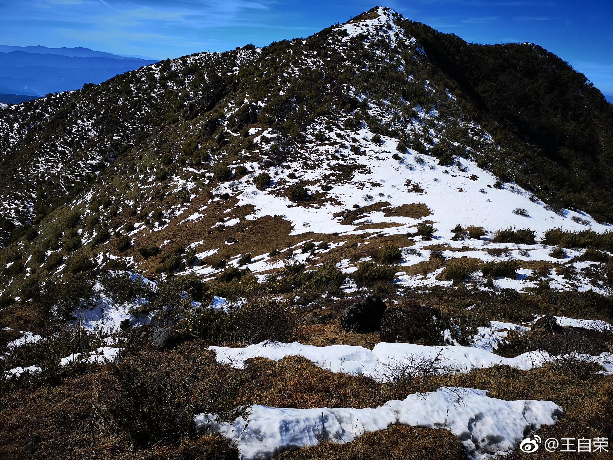 时隔11年,再次登顶临沧最高峰——临沧大雪山主峰,海拔3430米