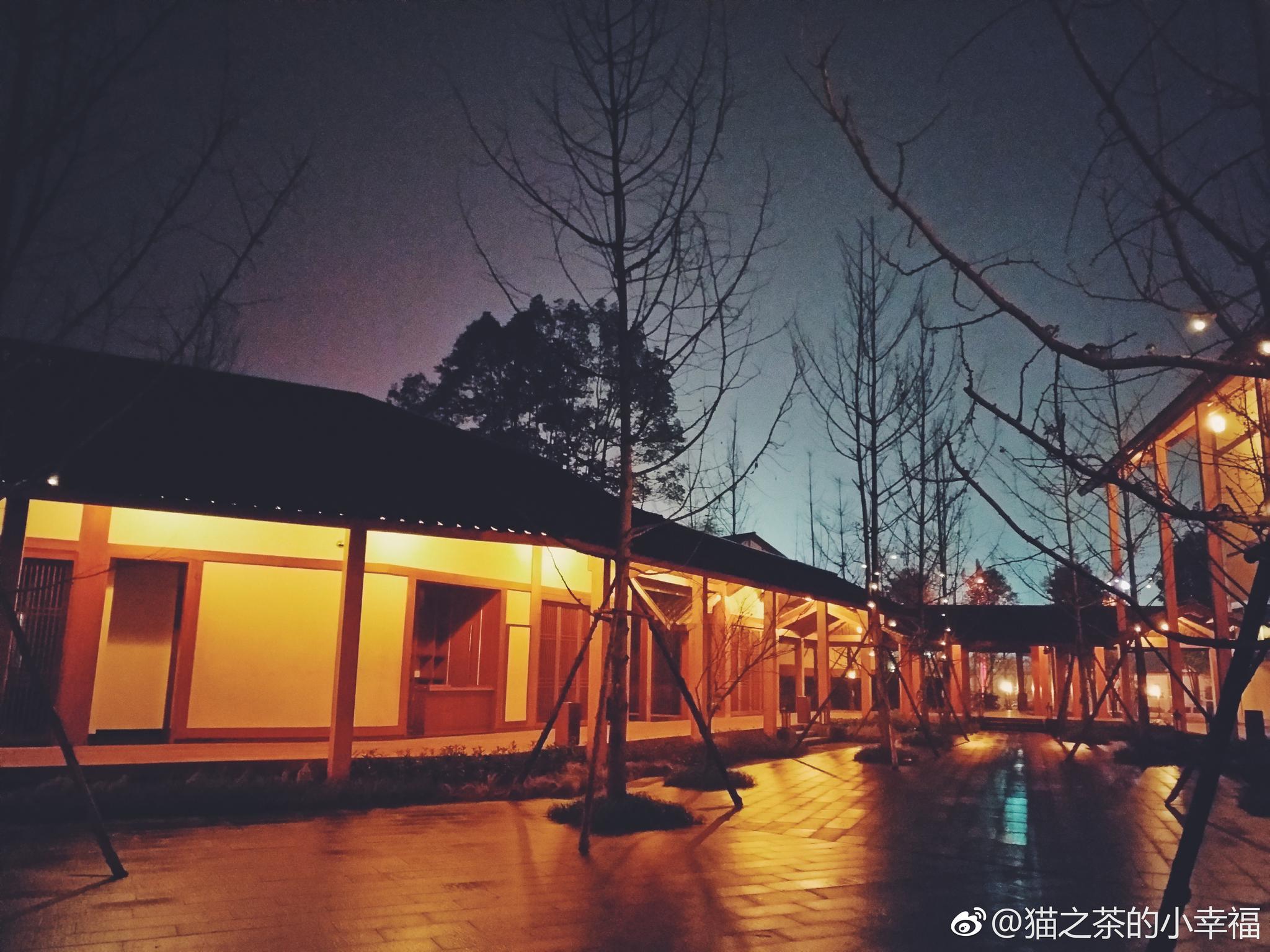 有一间酒店在蒙顶山之上名为花间堂