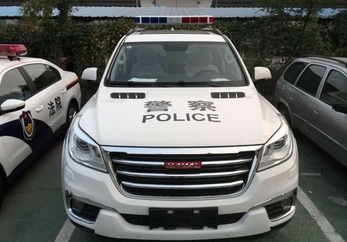 红旗h5采购为警车,磅礴气质立显,网友:这才是警车该有的样子