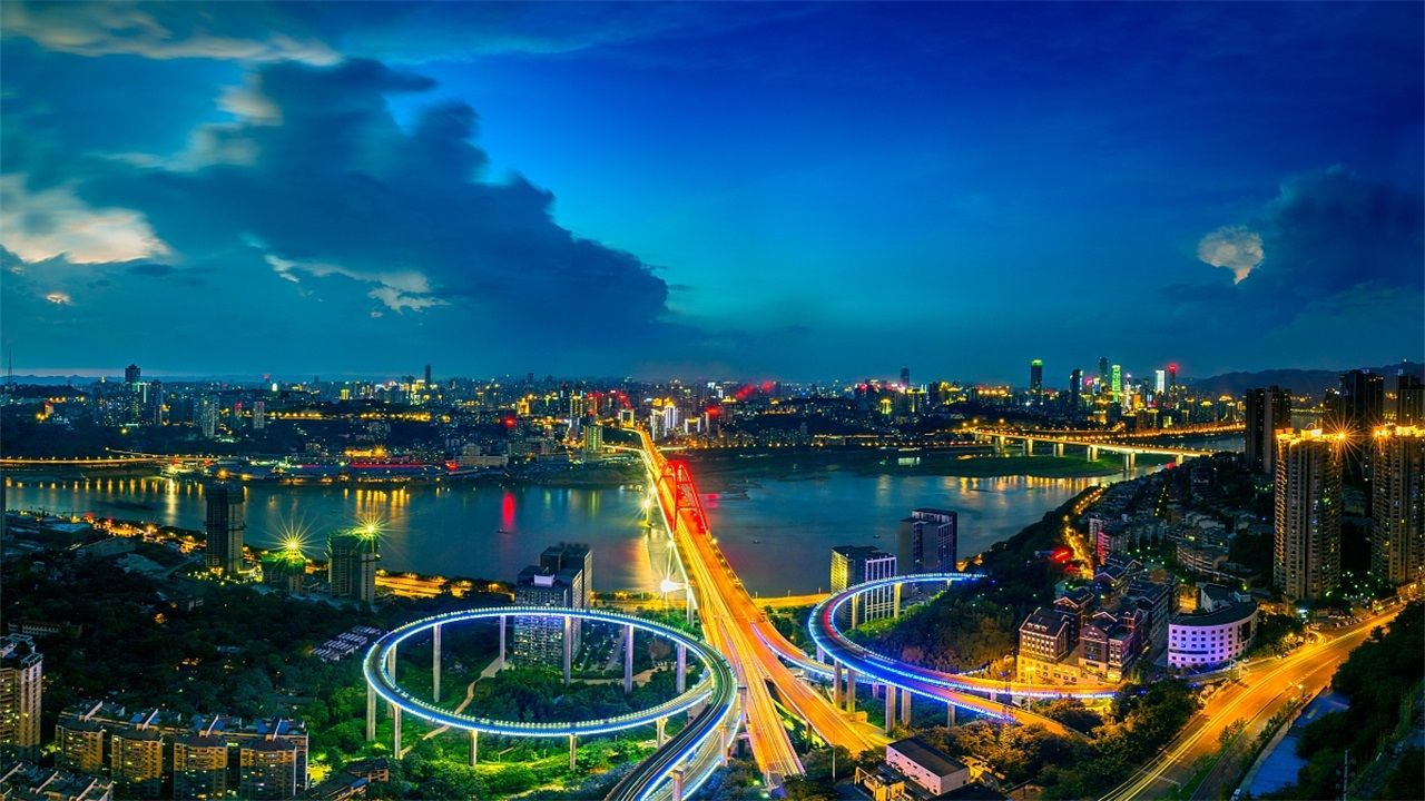 中国两大中心城市,全城都说方言,外地游客:你和我说普通话好吗