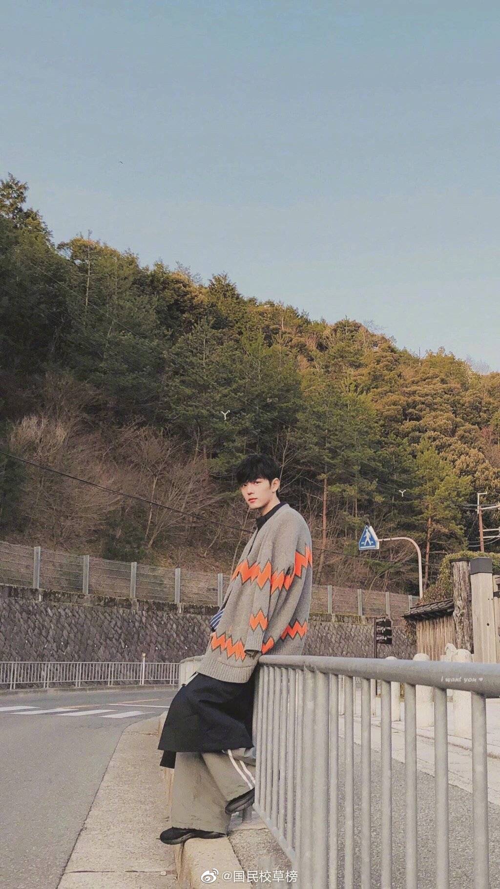 肖战海盐味日系清新少年穿搭了解下,初秋时节学起来,穿起来!