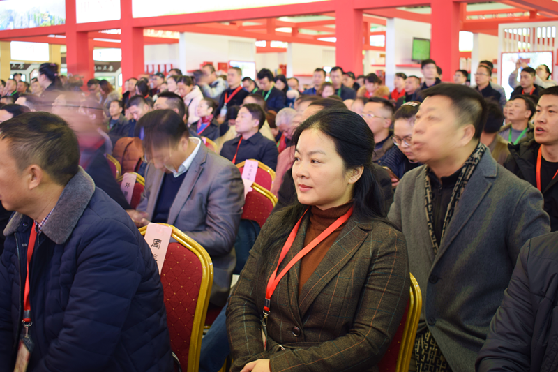 株洲市人民政府副市长顾峰▲农业农村部副部长屈冬玉农业农村部副