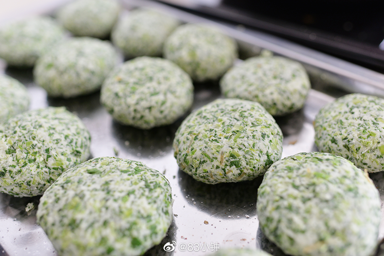 今天婆婆和婶婶合伙干了票大的:做菜粑_高清图集_新浪网