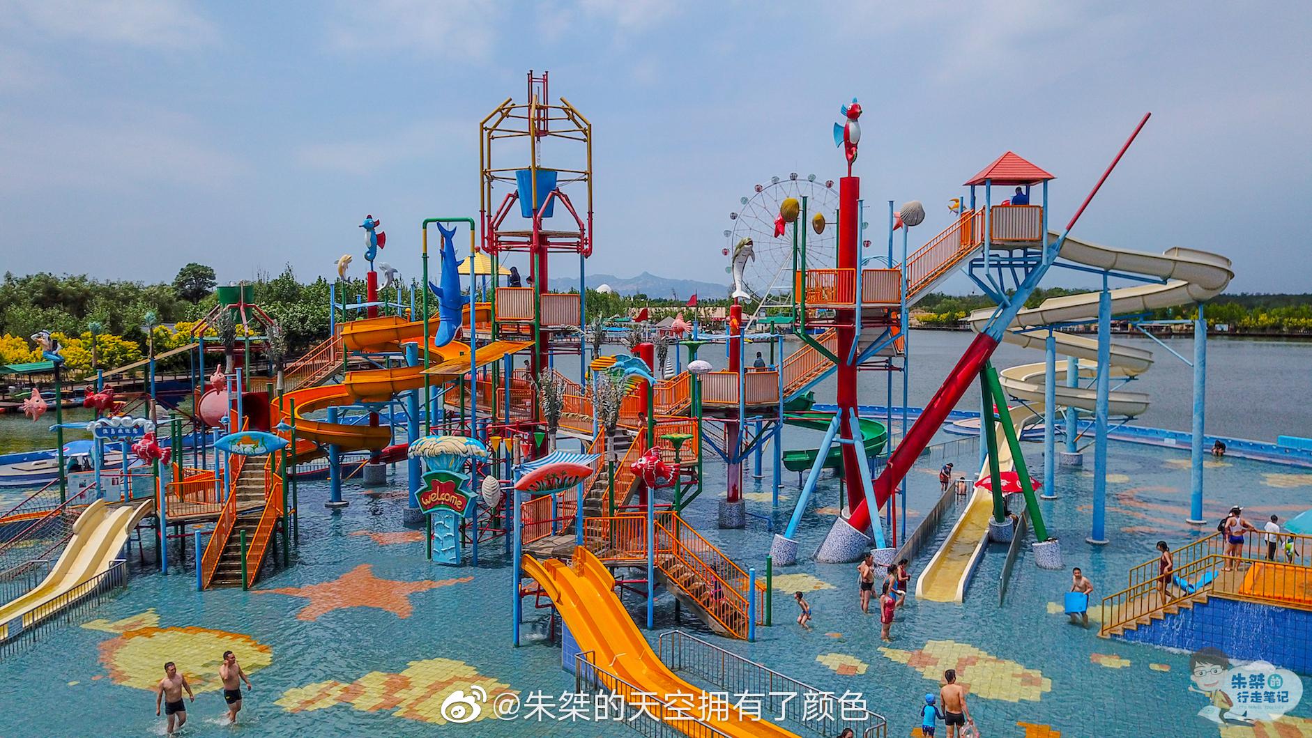 在炎炎的夏日,渔岛人气最高的还是多彩观光区的水上乐园|水寨|渔岛