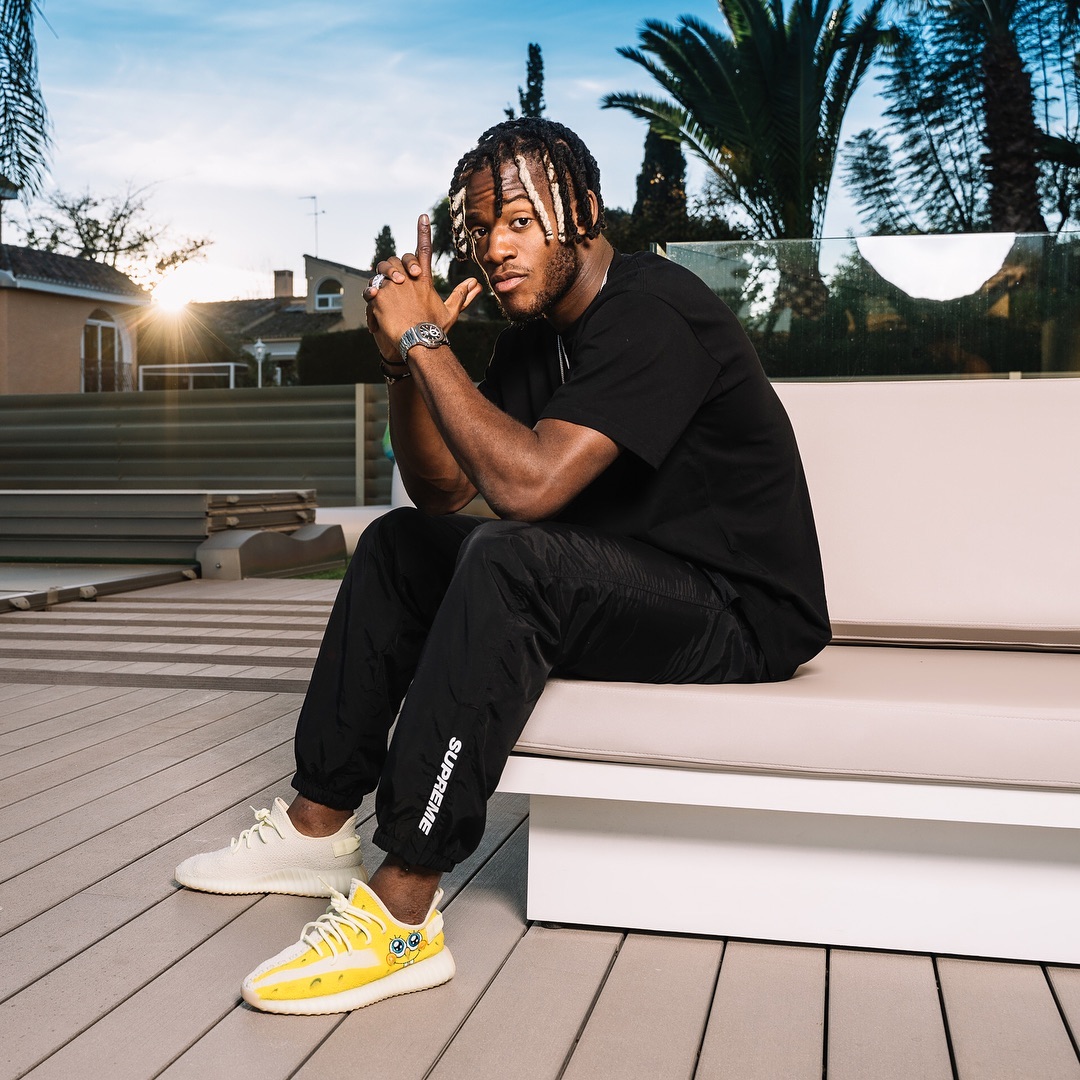 推荐鞋款:adidas yeezy 350