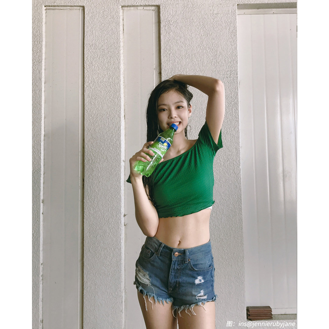 jennie的小蛮腰真的很