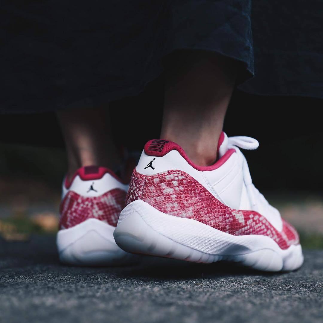 drake 上脚的白蛇 aj11 真有卖,但价格贵的离谱