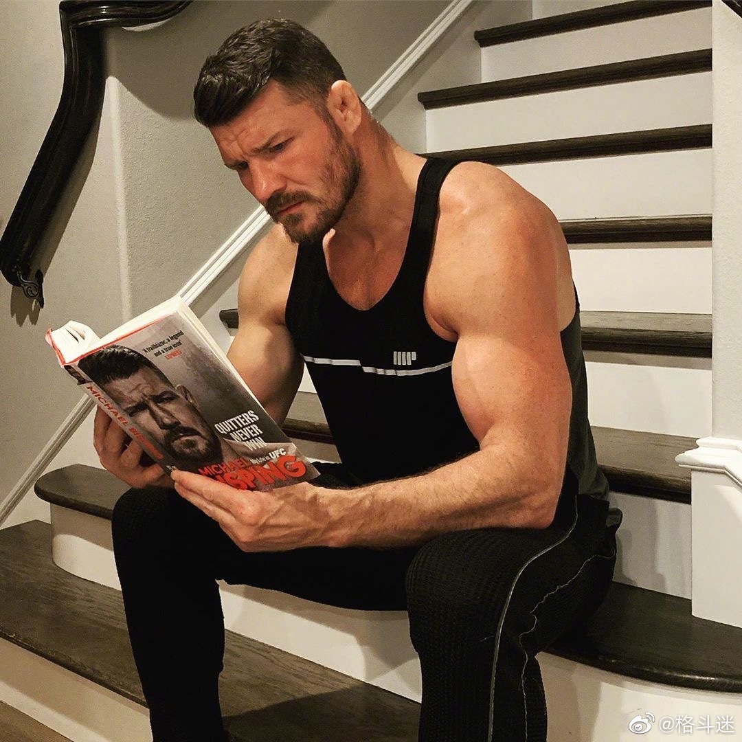 英国前ufc中量级冠军"爵爷"比斯平出自传啦!