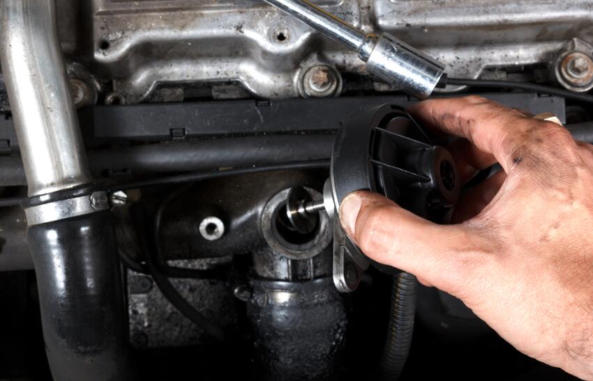 发动机怠速不稳, 看看废气阀是否有问题