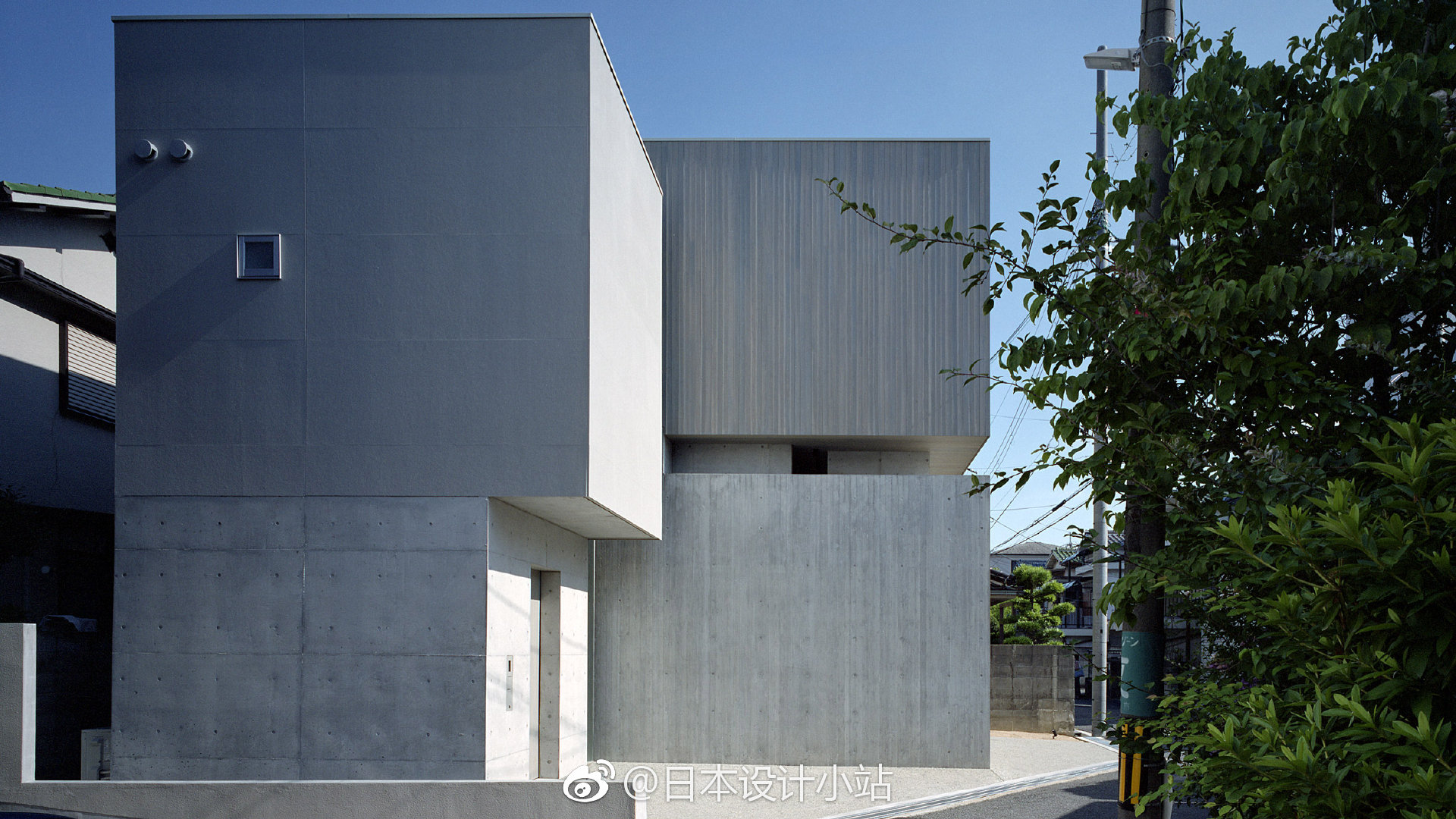 日本建筑事务所fujiwaramuro architects在大阪丰中市设计的一处"灰