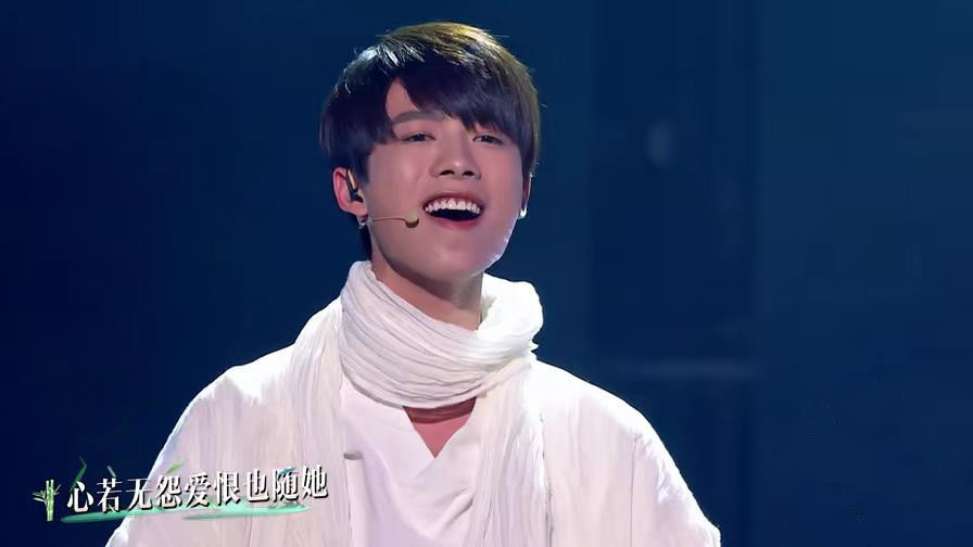 林子杰丨是俊逸的古筝少年,也是唱跳俱佳的"小太阳"!