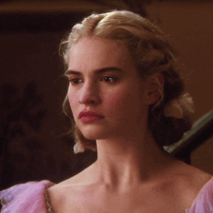 灰姑娘参加舞会,她想让自己的两个女儿anastasia和drizella见到王子