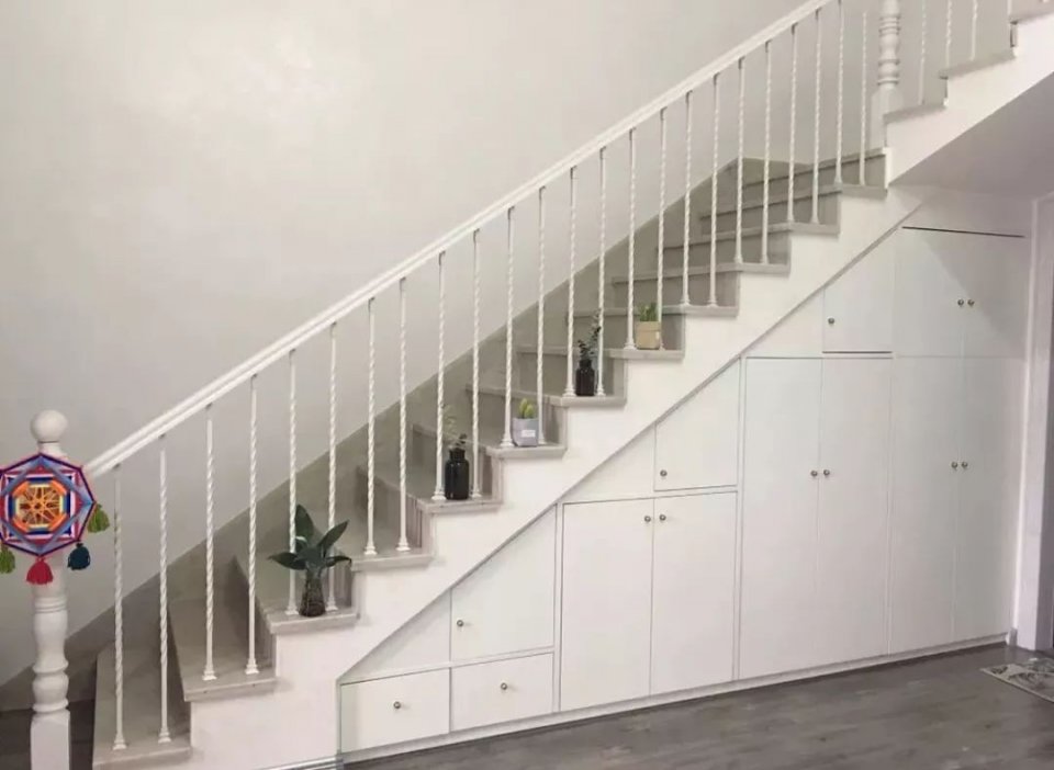 小户型也会有楼梯底部的空间更是不能白白浪费了