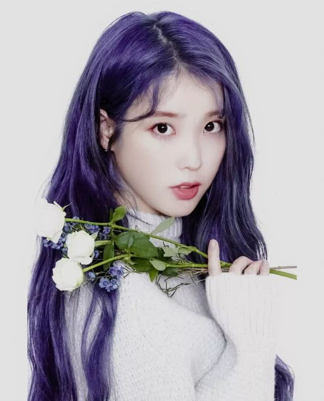 "国民妹妹" iu 新专辑回归.紫色发色配清新少女颜,独特又显个性.