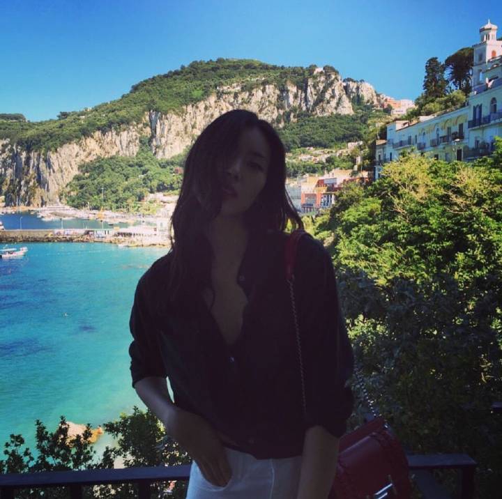 喜欢大表姐刘雯总是给我一种热爱生活,正能量满满的感觉