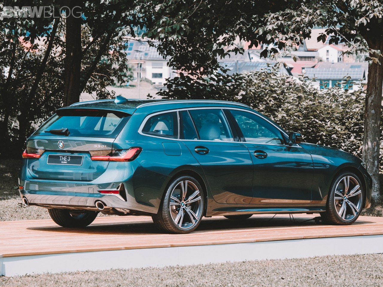 2019 bmw 330i旅行版,1510升超大容量,5.9秒破百!