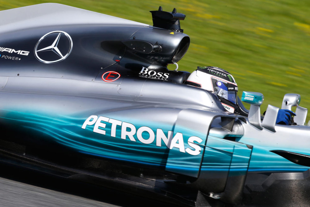 f1闪现"冠军车",让我们来一睹其风采