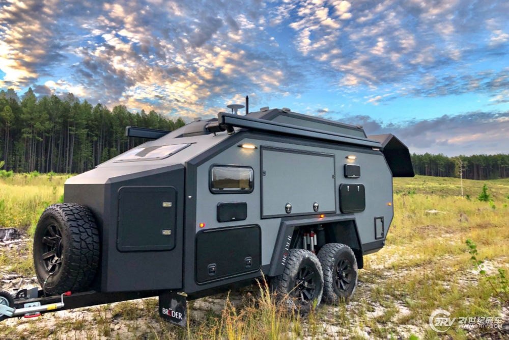 中置双轴 空间悬挂 拖挂房车也能走硬派越野范儿