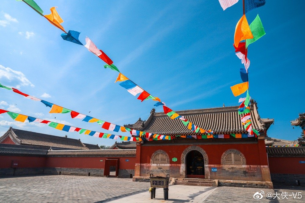来多伦必打卡的汇宗寺,该寺始建于1691年,是清王朝敕建的皇家寺院
