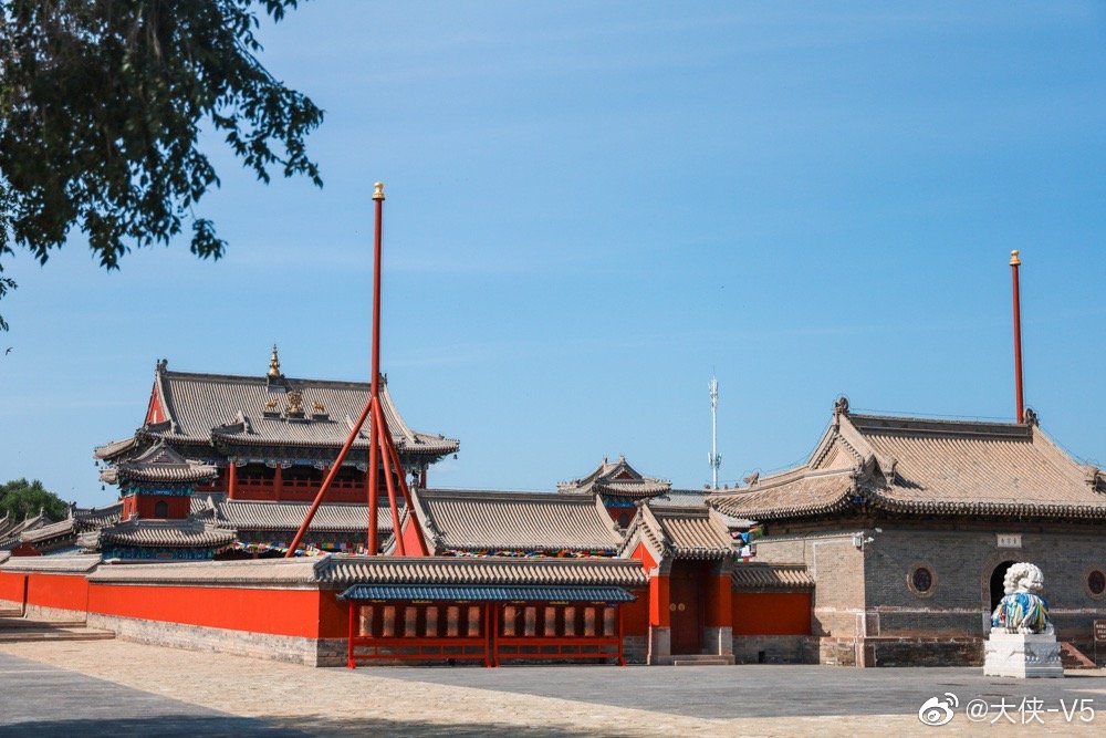 来多伦必打卡的汇宗寺,该寺始建于1691年,是清王朝敕建的皇家寺院