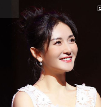 谢娜当妈妈之后,越来越显年轻了|谢娜|短发|发型_新浪新闻