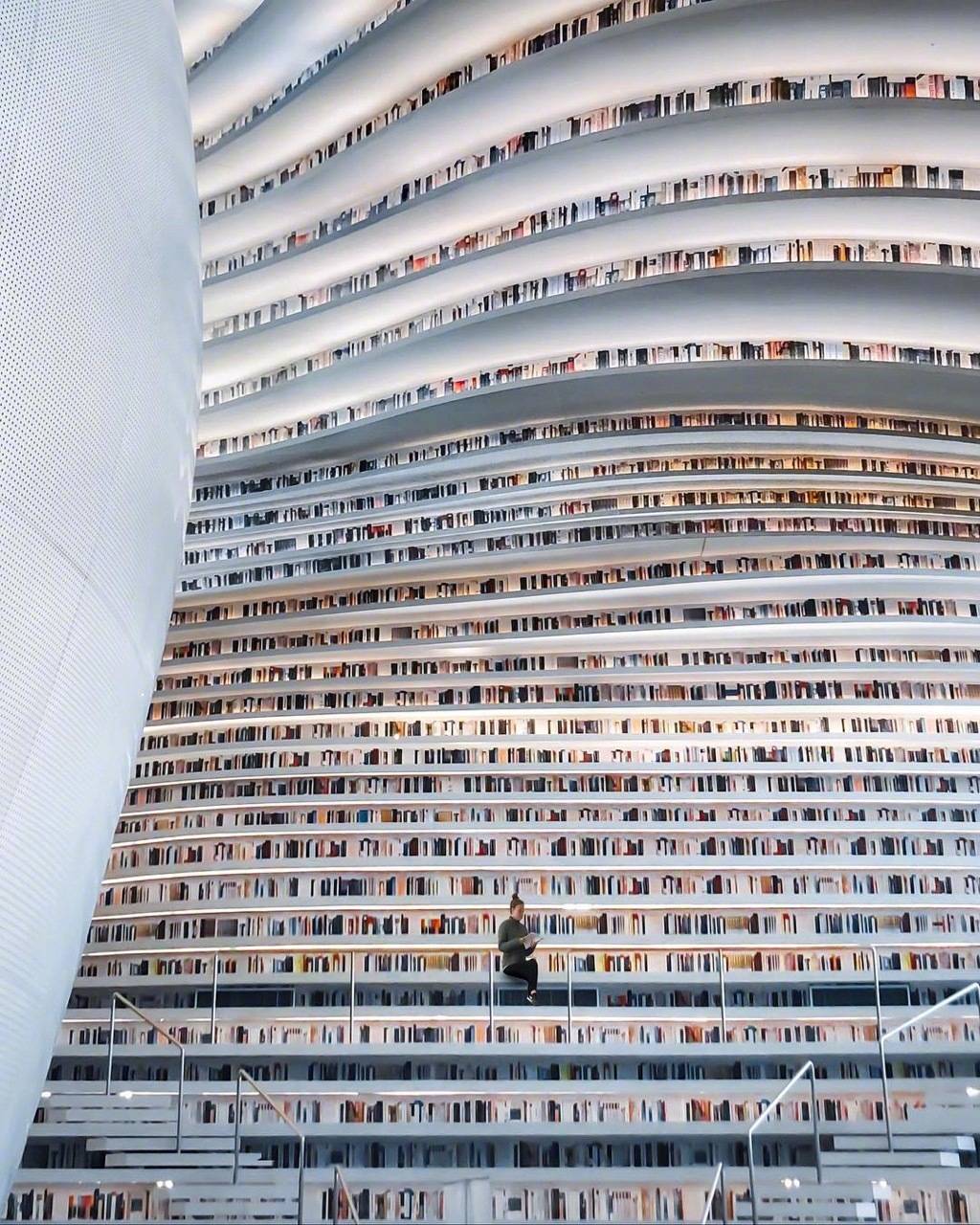 天津滨海新区图书馆书店也要颜值高才能将知识的魅力无限放大