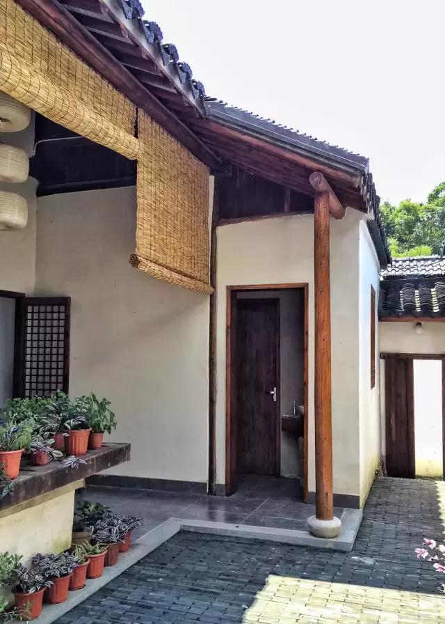 从破旧民居到隐世民宿,这间老屋真正做到了创意与唯美并存!