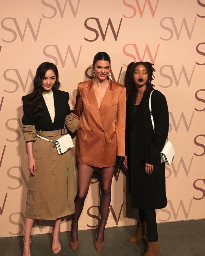 杨幂与kendall jenner,willow smith共同出席在纽约的活动