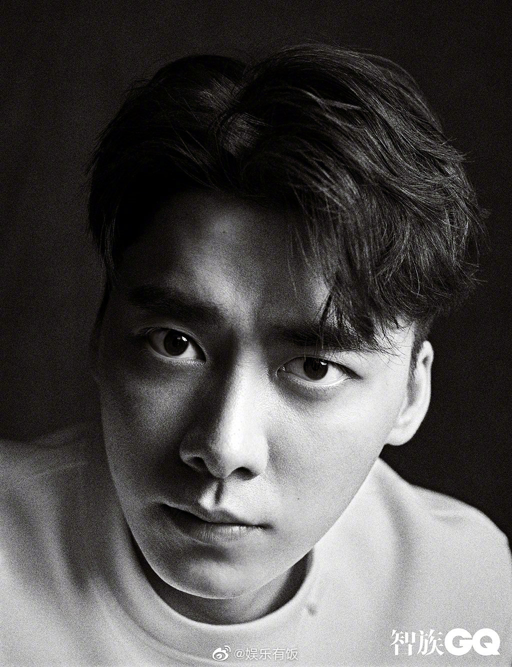 智族gq推出了男星黑白大头照系列|大头照|蔡徐坤|邓伦_新浪新闻