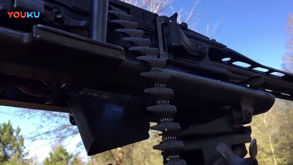 元首的电锯:mg42机枪,体验一下德国撕布机的真实枪声