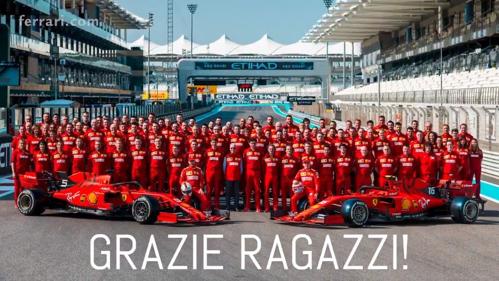 法拉利的2019赛季全家福,唯一在赛道上拍全家福的车队