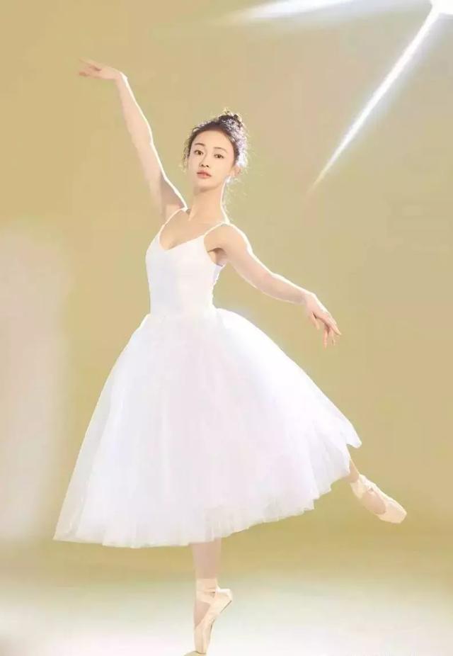 花旦更迭,新人入局,潜力女星一览|吴谨言|李一桐|女演员_新浪新闻