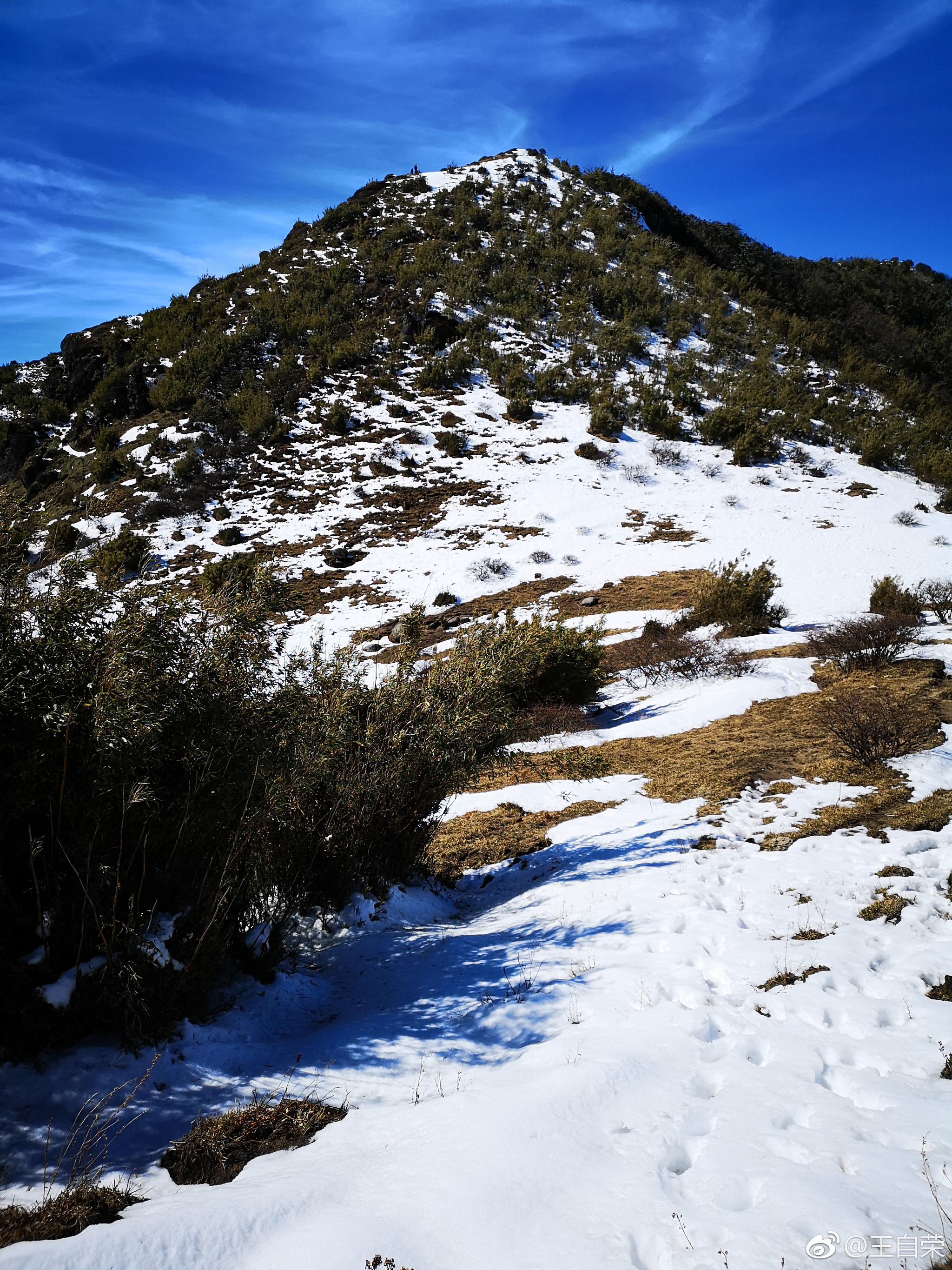 时隔11年,再次登顶临沧最高峰——临沧大雪山主峰,海拔3430米