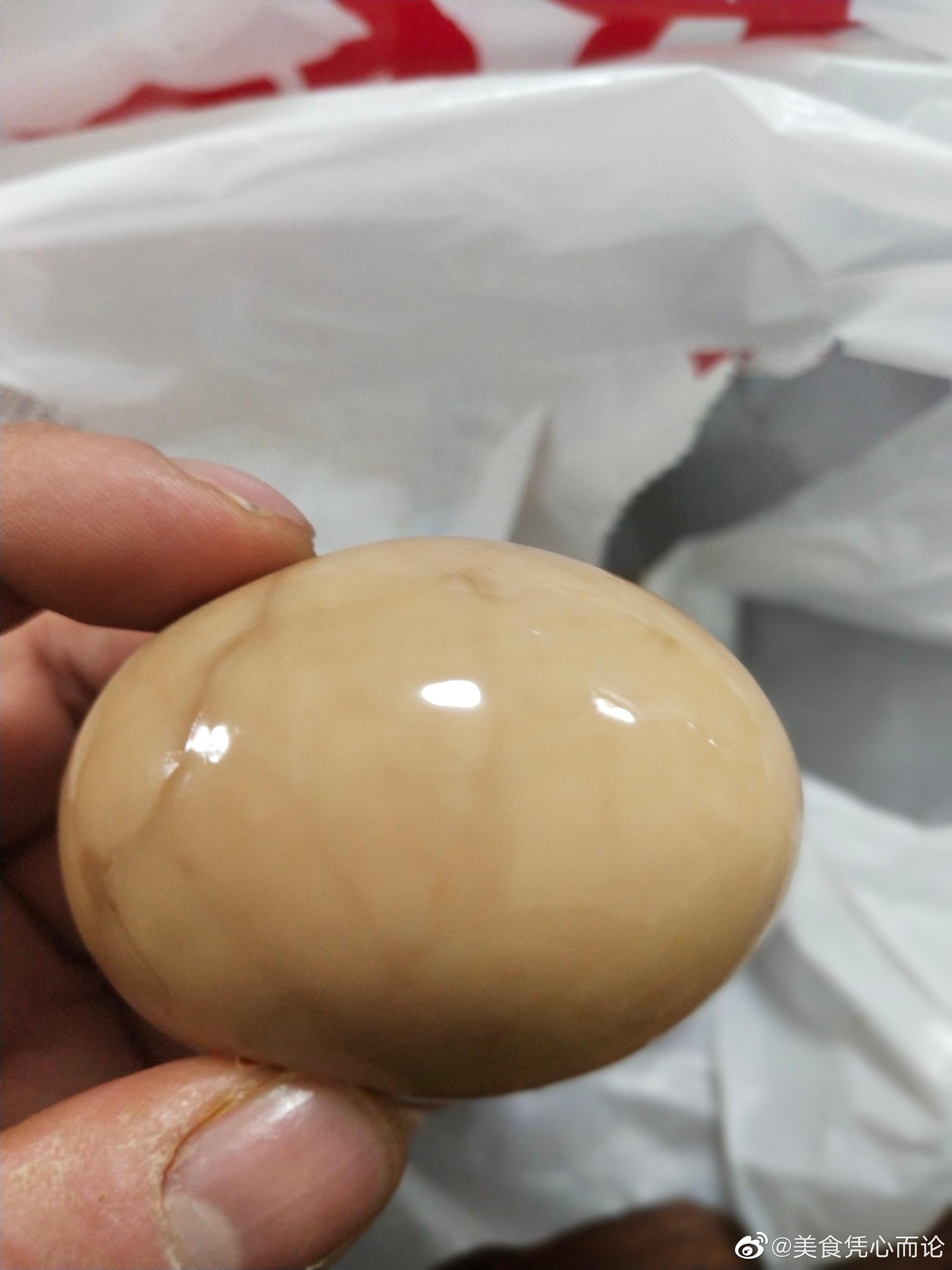 偶然发现肯德基新品出了个如此霸气名字的菜,,,九龙金玉茶叶蛋.