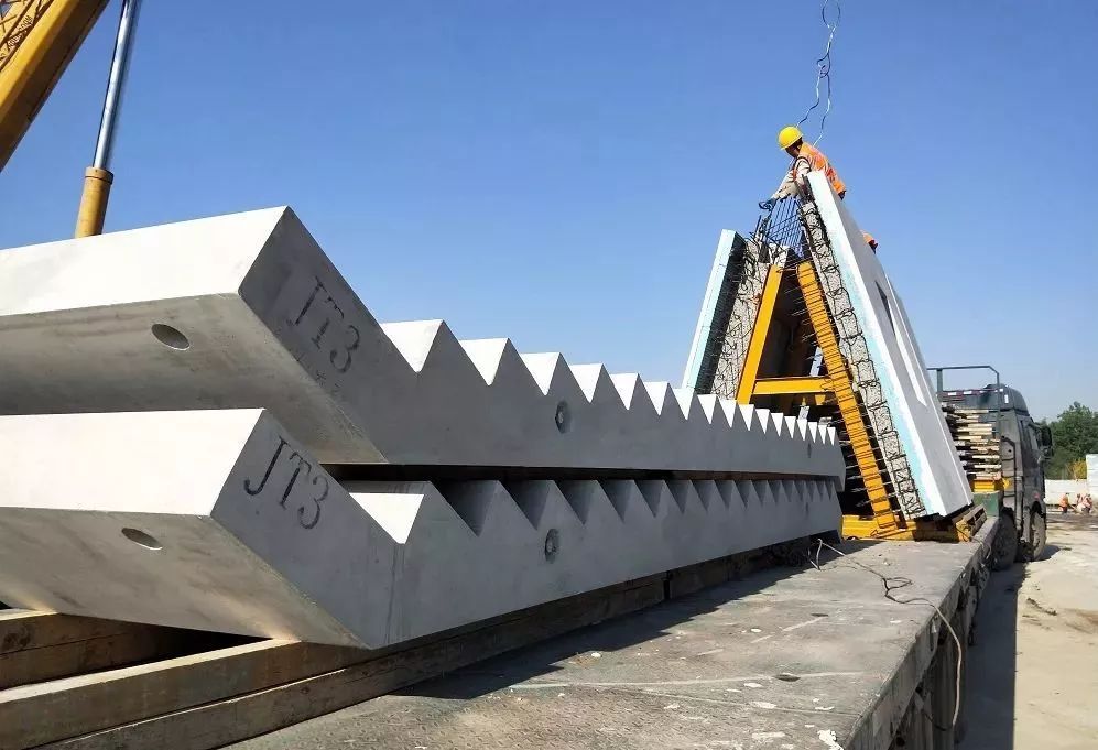 竖向构件(内,外墙),水平构件(楼梯,阳台,楼板)均采用预制构件,装配率