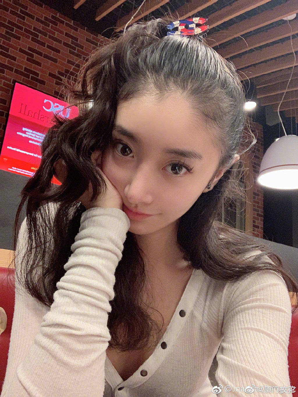 joannazhengzyz 就读于美国南加州大学,身高180cm,身材很棒哦