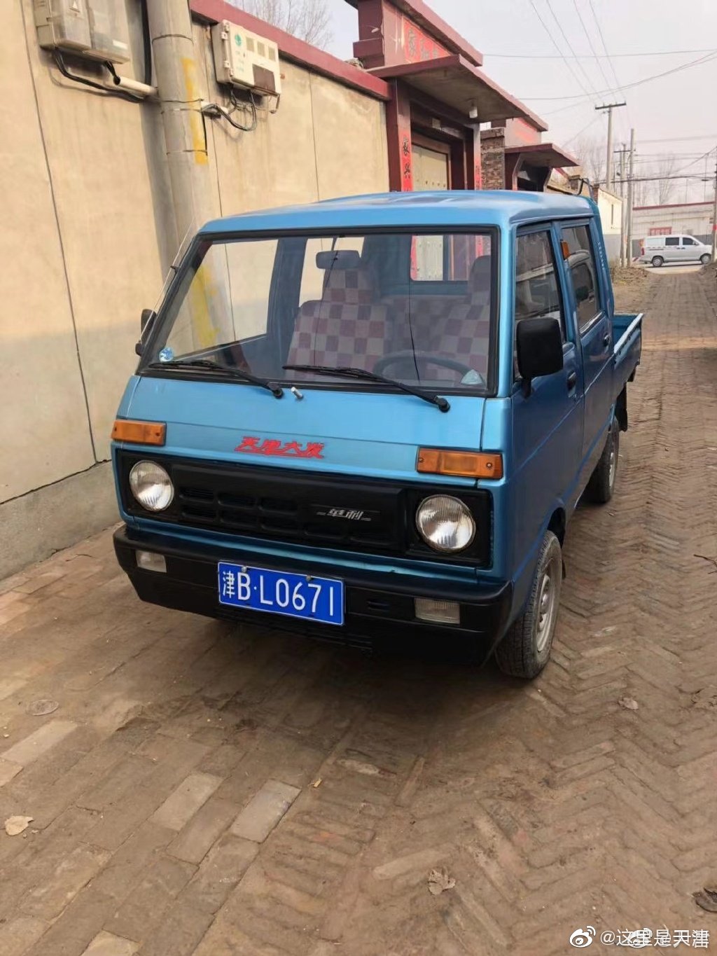 这两天津大发微型货车,也太新了吧!by@尹哲_高清图集_新浪网