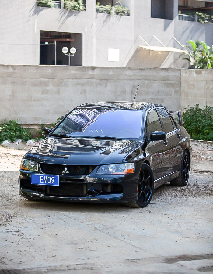 三菱evo已成绝响,如果有车友想要入手也尽量推荐10代车型了,9代evo