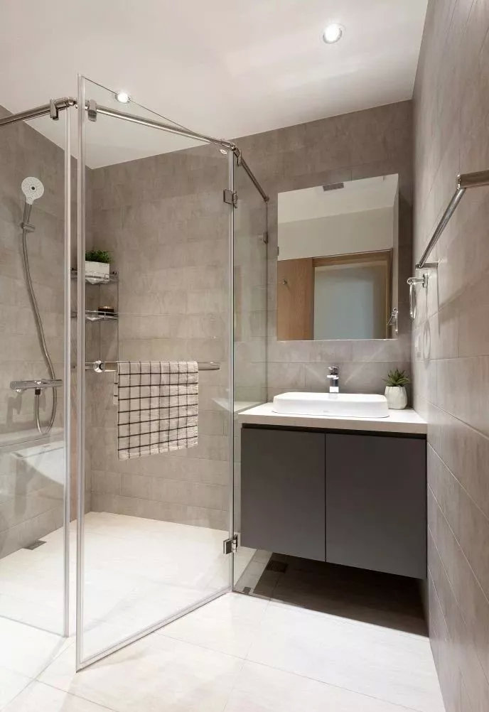 ▼3-4㎡卫生间,如果是长方形,就可以像上方这个案例一样一字排开设计