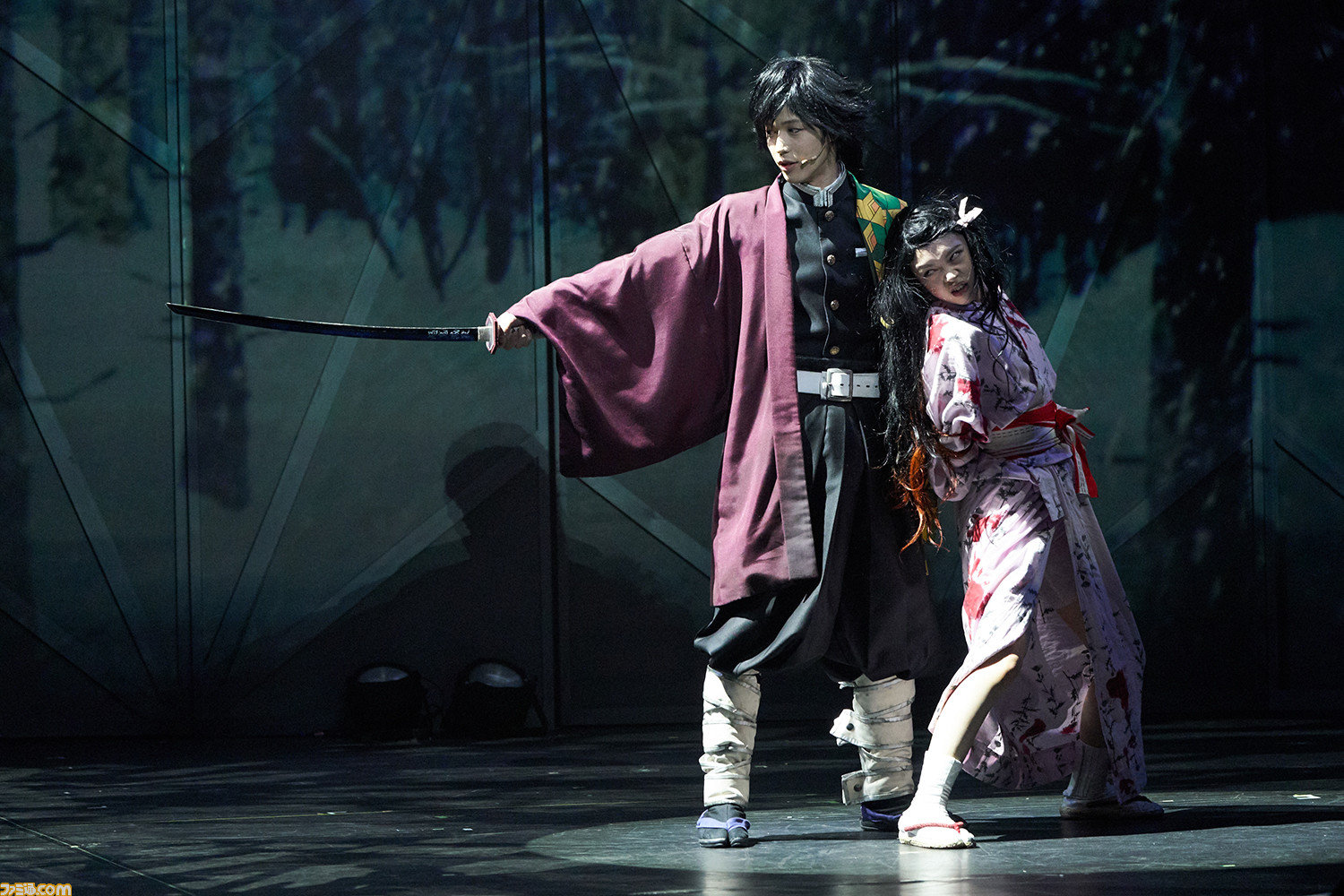 1月18日,《鬼灭之刃》舞台剧在日本开演,虽然不能去现场看