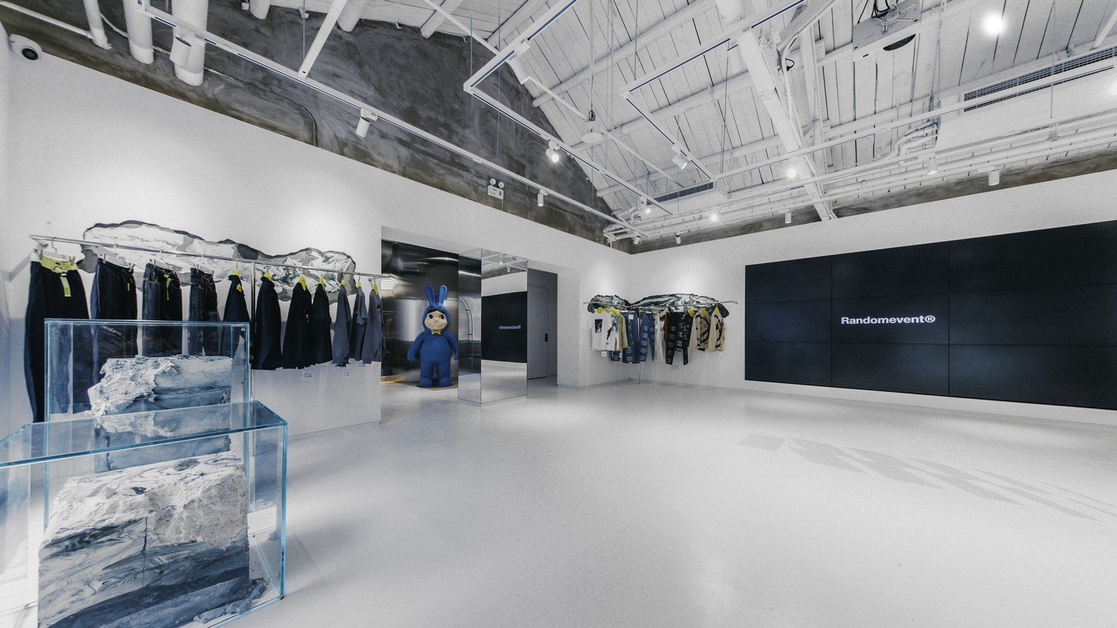 randomevent 上海首家店铺开业活动完美落幕.在落幕的同时