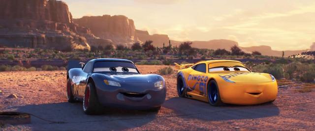 《赛车总动员3》车王闪电麦昆重新走向巅峰,是谁帮助了他?