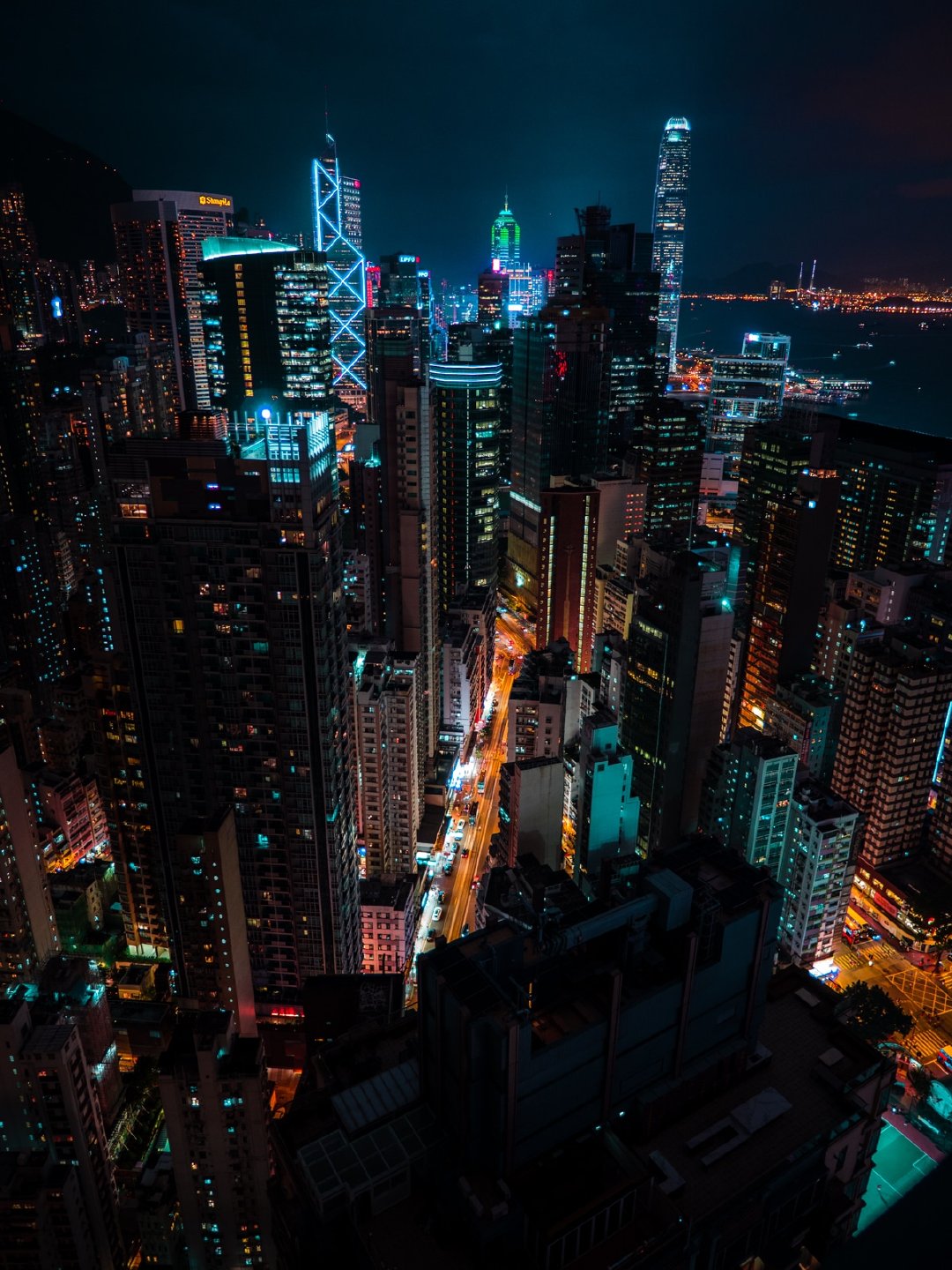 雷暴中的城市迪拜摄影师 teemu jarvinen 用他令人回味的城市景观表